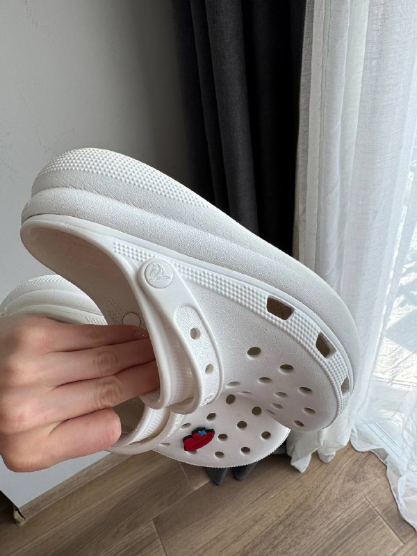Белые женские сабо Crocs, размер 33-34, американский 4 3