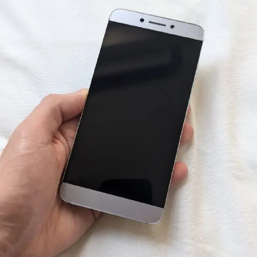 Телефон Le Eco 2
