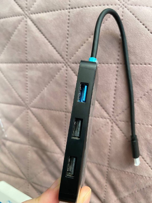 USB-C 6-in-1 multi adapter 5
