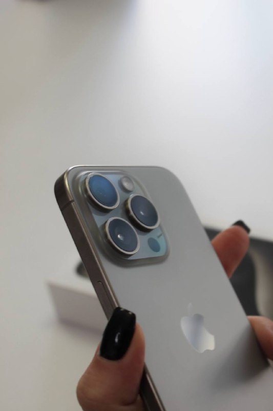 iPhone 15 pro 128GB 3