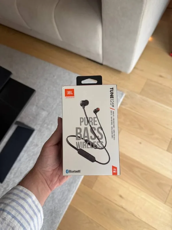 Новые беспроводные наушники JBL Tune 125BT 1