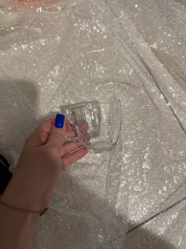 Фотоаппарат, кофемашинка, чашки, фен, щитки, набор посуды, шуба 2