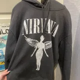 Кофты adidas и Nirvana 7