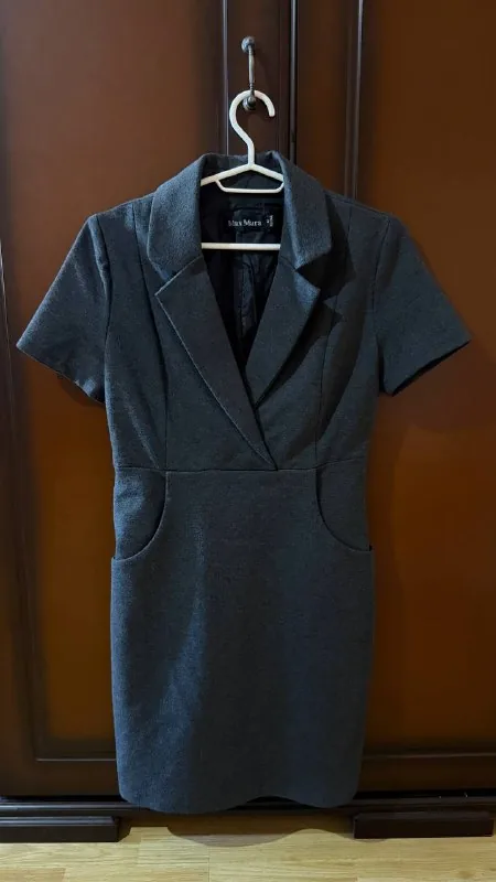 Платье MaxMara, серое, размер M 1