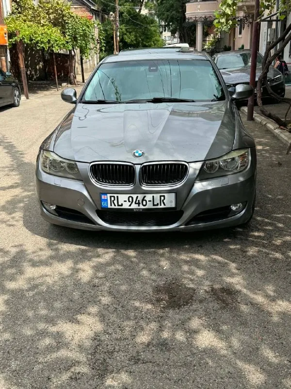BMW 328i E90 рестайлинг 1