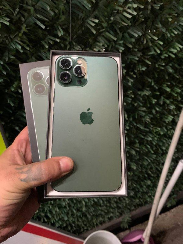 iPhone 14 Pro Max 128GB, iPhone 13 Pro Max 128GB, iPhone 12 mini 64GB Red, iPhone 12 mini 64GB Blue 2