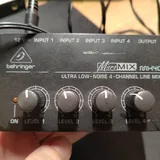 Микшер Behringer MicroMix MX400 1
