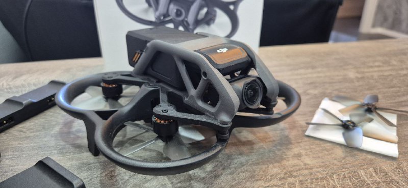Дрон DJI Avata, 3 аккумулятора, док, пропеллеры 2