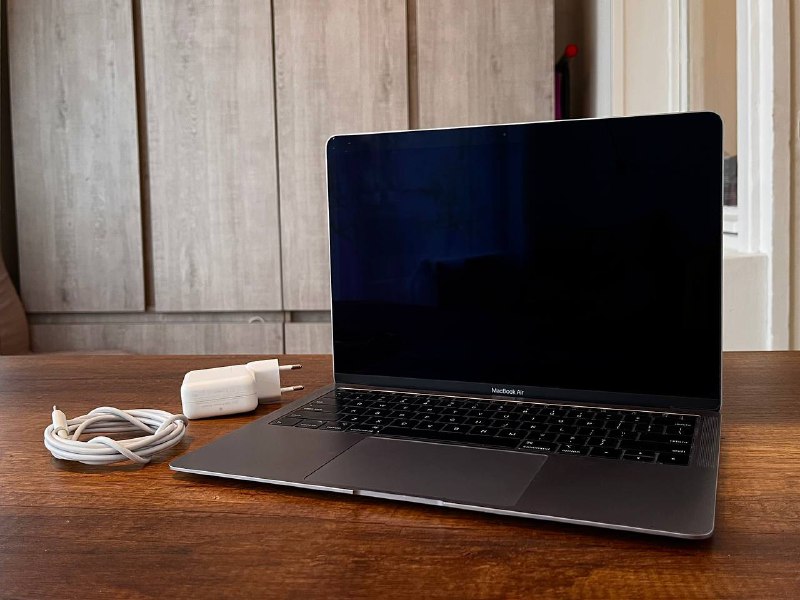 Apple MacBook Air 2019 (Intel i5, 128GB) 3