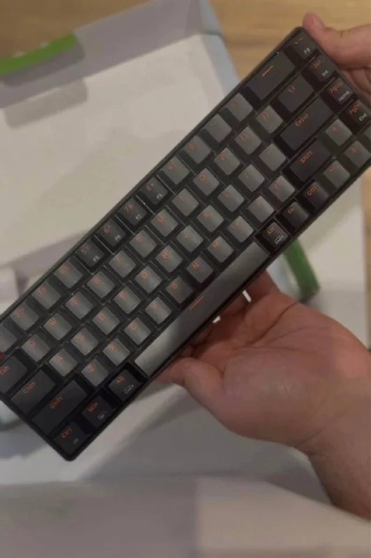Мышка Razer Basilisk, клавиатура Acer OKR 130 1