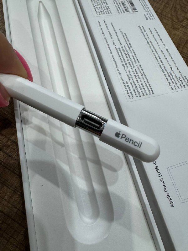 iPad mini 5, ECCO shoes, Apple Pencil 4