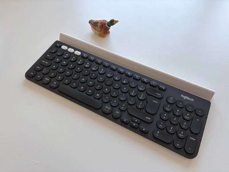 Клавиатура Logitech K780