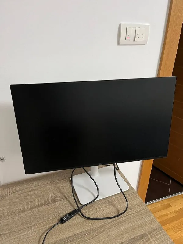Телевизор TCL 43 дюйма, монитор Dell 28 дюймов 1