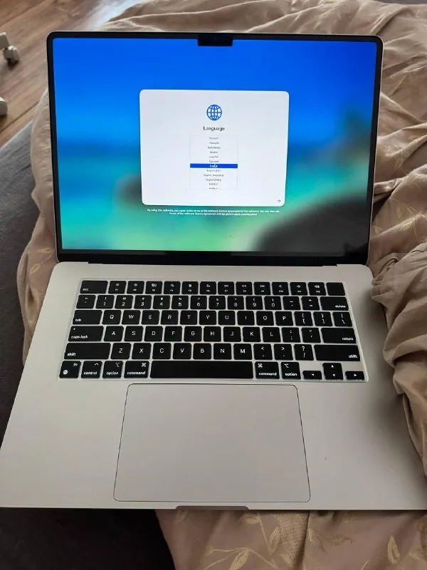 Apple MacBook Air 15 M3 8GB 512GB с чехлом и пленкой 1