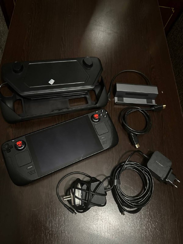 Steam Deck 1TB, чехол, зарядки, док станция, карта памяти 512ГБ