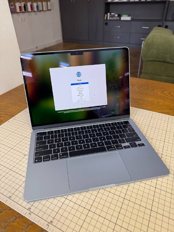 MacBook Air 13-inch 2025 Apple M4 Chip