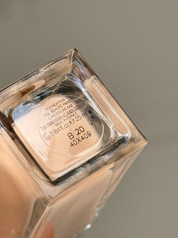 Консилер Charlotte Tilbury, тональные кремы, тени Fenty Beauty 7