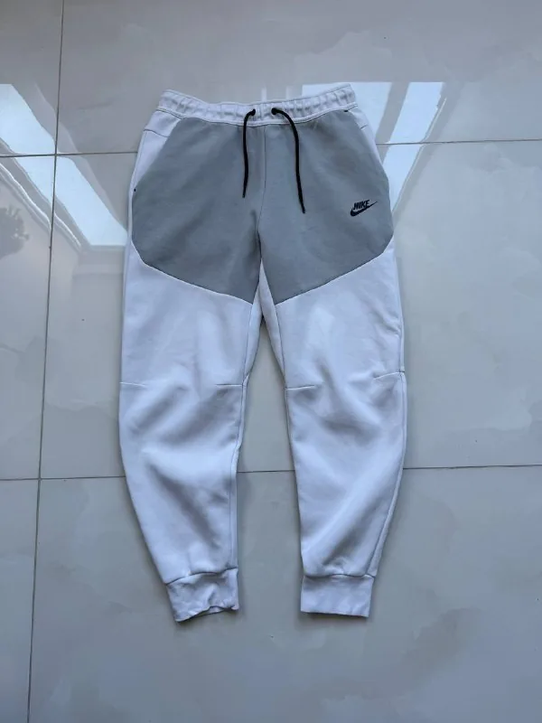 Nike Tech Fleece штаны 1