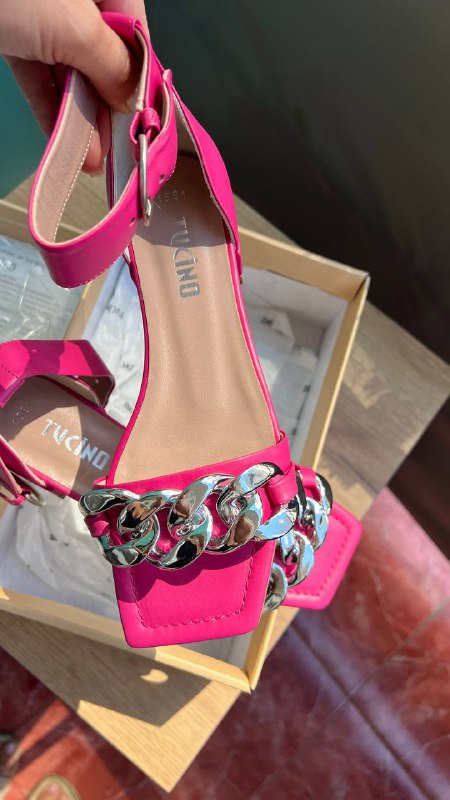 Самокат, Айфон 11 128гб, Босоножки 36 размер, Книги 8