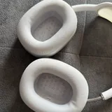 AirPods Max Lightning 3