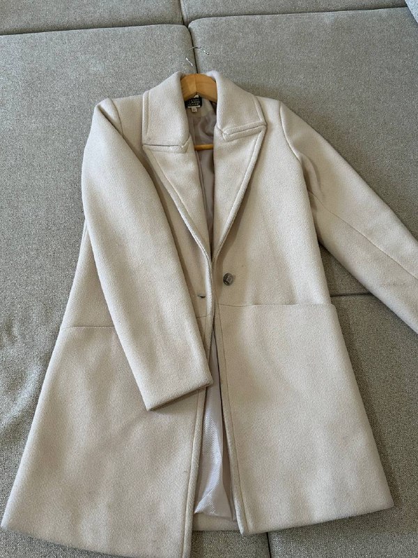Coats size S, 50 lari 3
