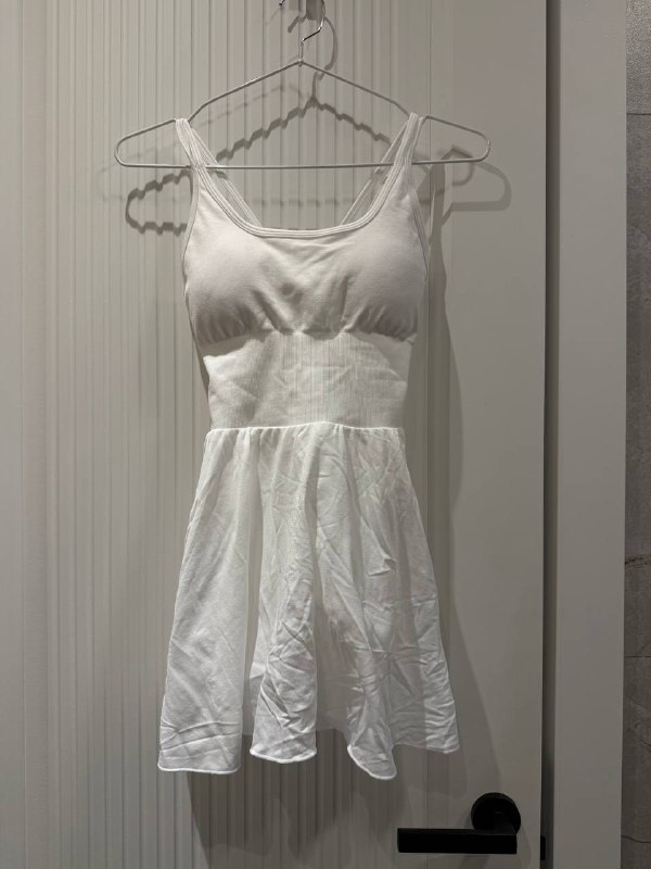 Новое спортивное платье с шортами Размер С 3