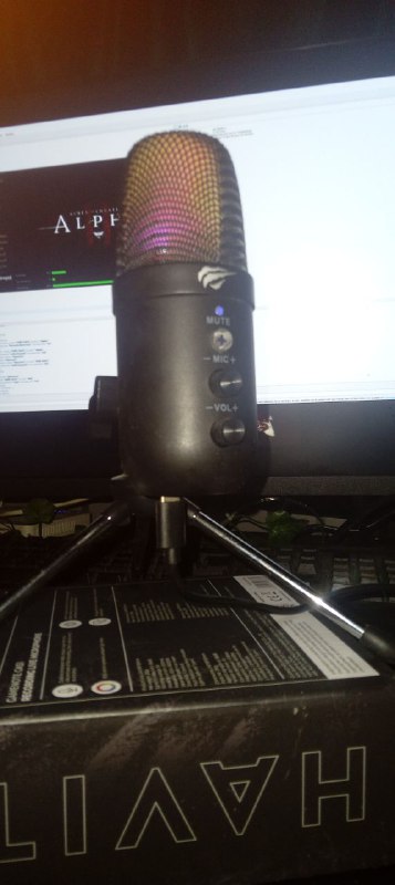 микрофон новый с коробкой USB Bluetooth