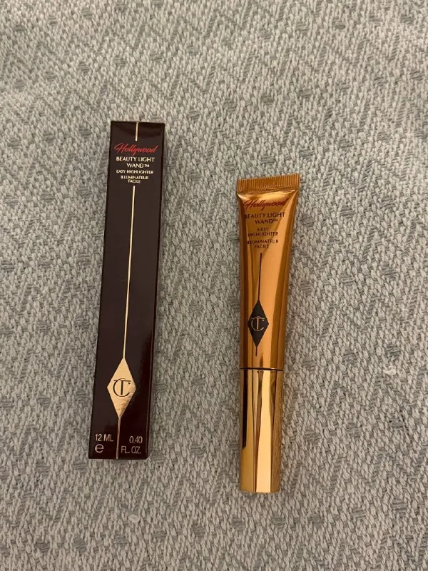 Хайлайтер Charlotte Tilbury 1
