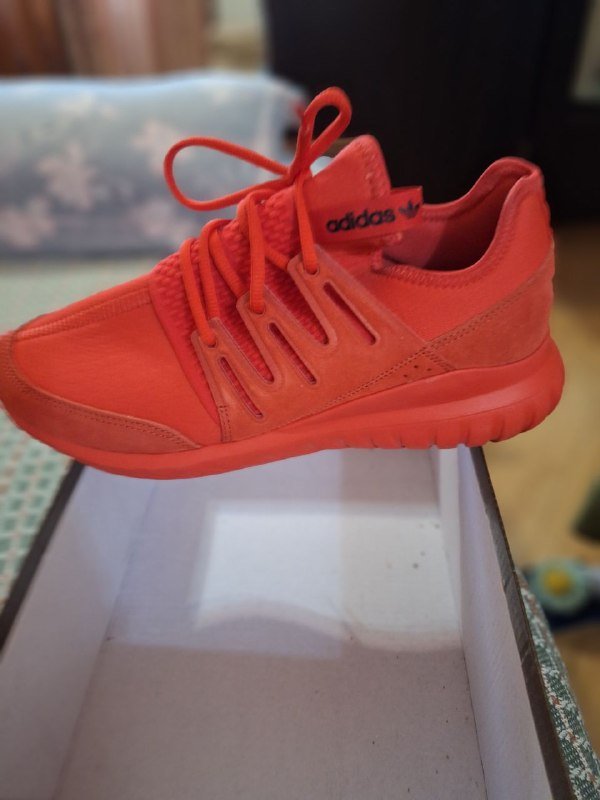 Adidas кроссовки