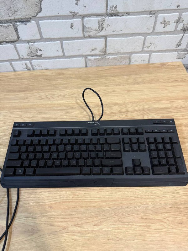 Игровой руль, Оперативка DDR5 16Гб, Клавиатура HyperX, Держатель кабеля, Стол 6