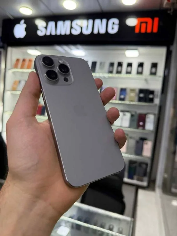 iPhone 15 Pro Max 256 GB 1