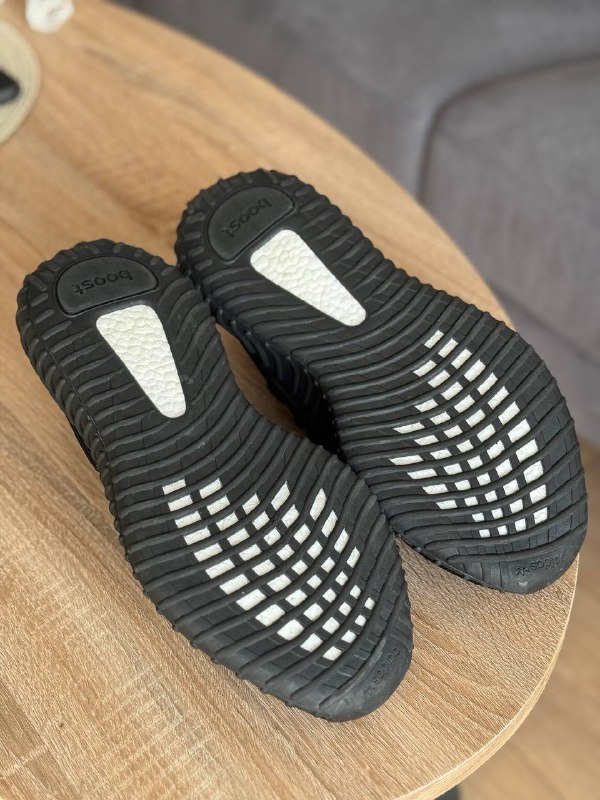 Кроссовки Adidas Yeezy Boost 350 V2 CMPCT 42 EU 4