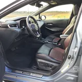 Toyota Corolla XSE Hybrid 8