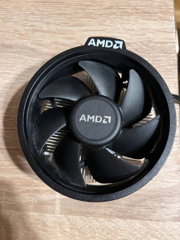 Лампочки, волейбольный мяч, наушники JBL Tune, лампа, микрофон, кулеры, процессор, L Аргинин 8