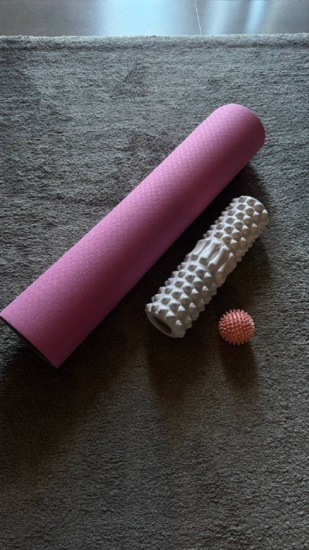 подставка деревянная, стаканы, коврик, ваза, кольцевая лампа, коврик для йоги, роллер, массажный мяч, дарсонваль, пледы, покрывало 6