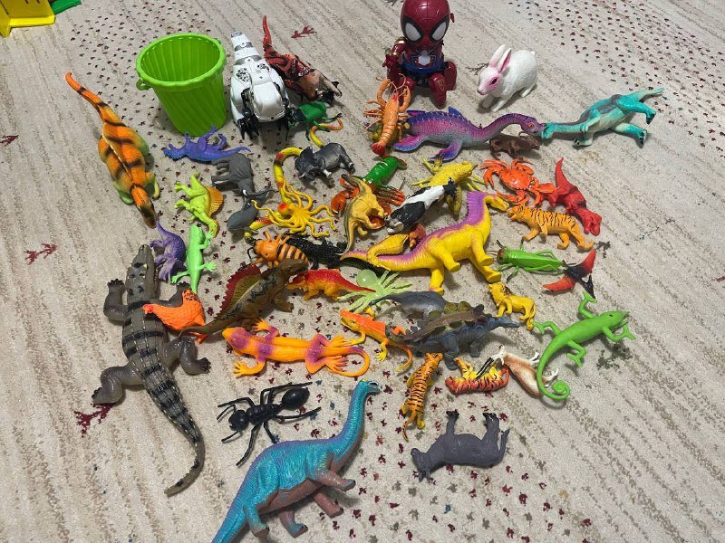 Игрушки динозавры и животные