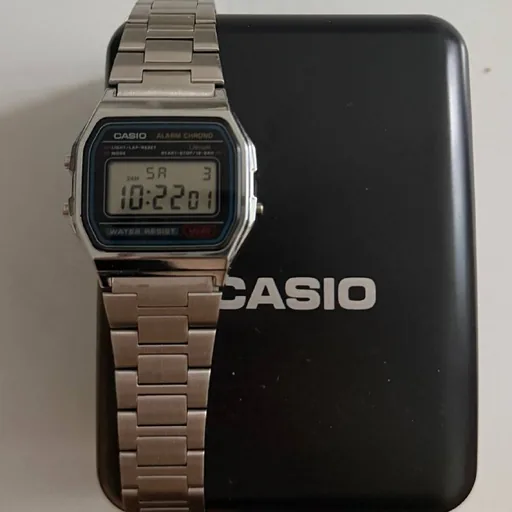 Original new Casio watch