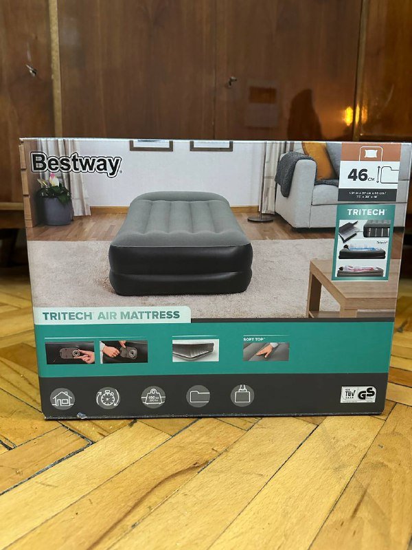 Стул-кресло, столик прикроватный, кровать надувная, лоток для щенков 2