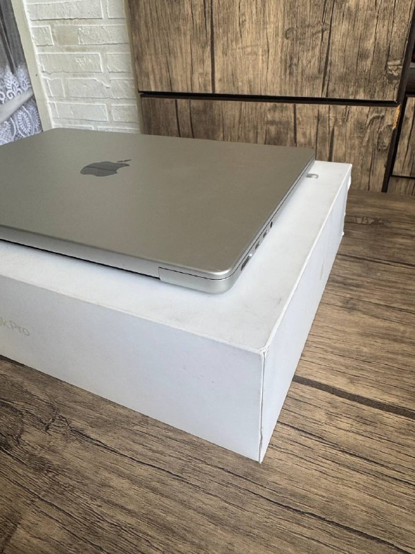 Macbook Pro 14 Inch 2023 M3 8/512 6