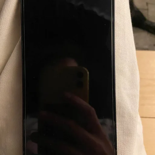 Продаю iPhone 12
