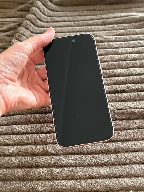 iPhone 15 розовый 128 ГБ 1