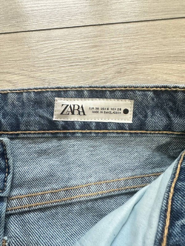 Джинсы Zara в камнях новые 2
