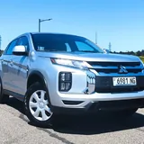 Mitsubishi Outlander Sport 2