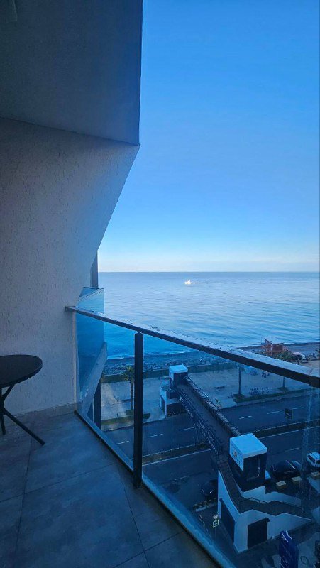 Сдаю квартиру первая линия от моря, 17 этаж