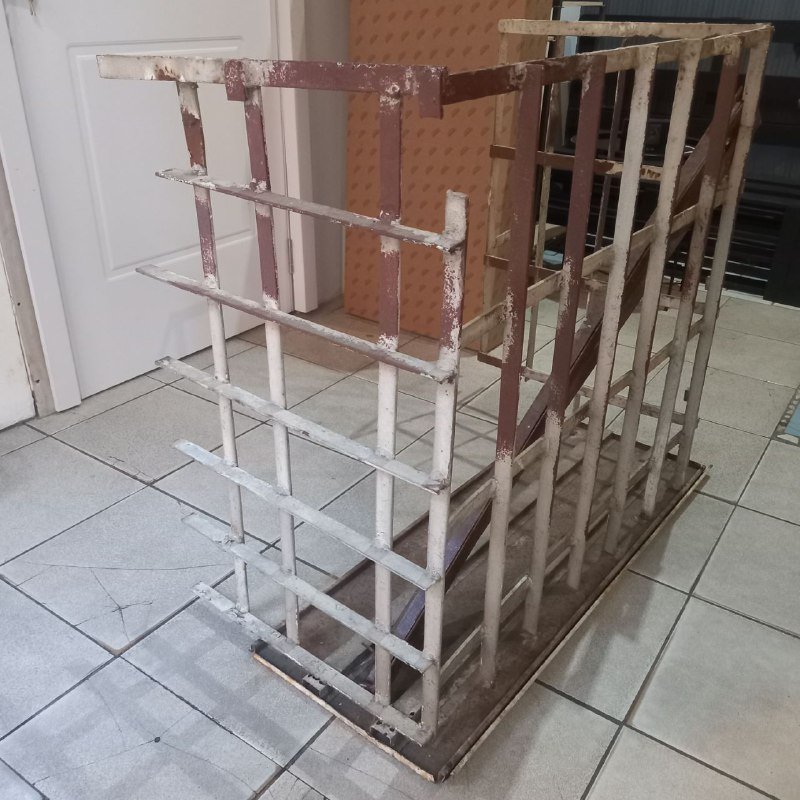 Сетка для наружной части кондиционера с козырьком 2