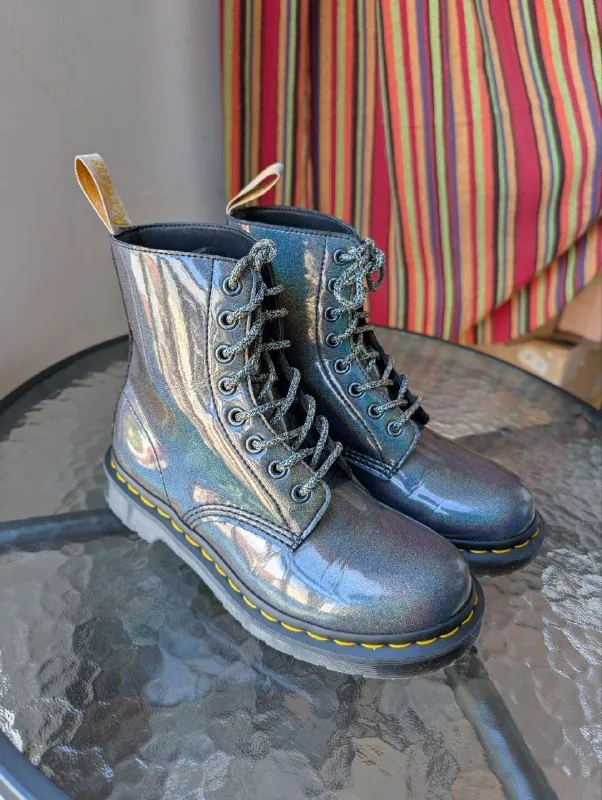 Женские ботинки Dr.Martens 1460 VEGAN 1