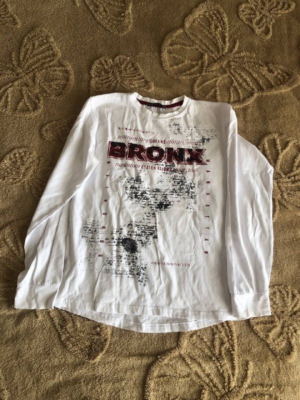 Детский лонгслив белоснежный с пайетками