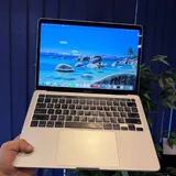 MacBook Pro 13.3 дюйма 1