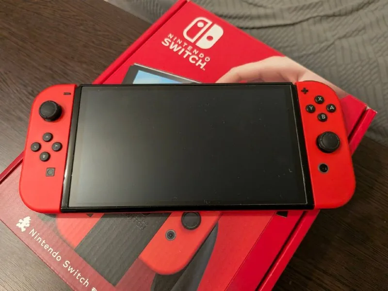 Nintendo Switch OLED 1