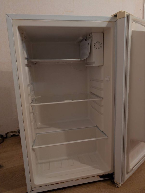 Холодильник ILITEK FRIDGE IL-97 W компактный тихий 5